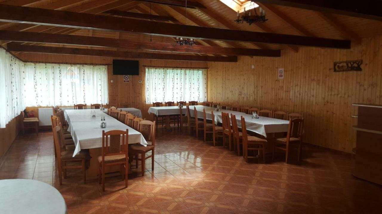 Pensiunea Dealul Frumos برانْ المظهر الخارجي الصورة